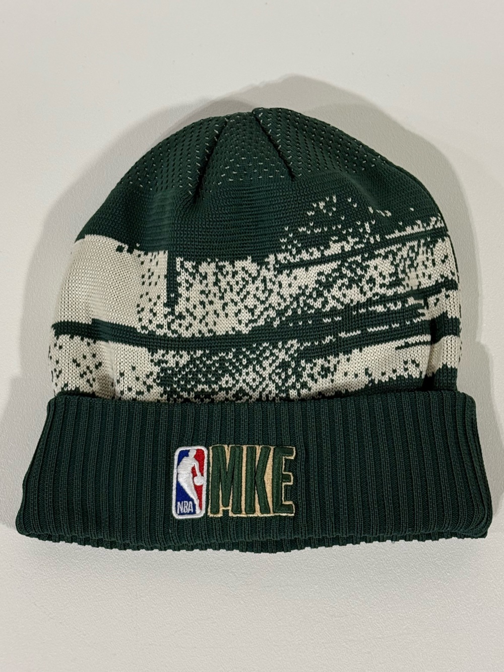 NEW WITHOUT TAGS New Era Milwaukee Bucks Stocking Cap NBA